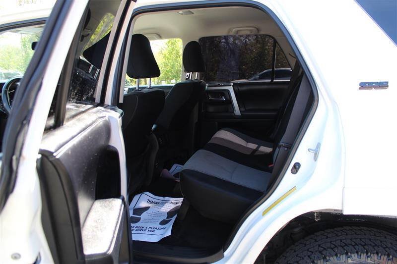 Used 2016 Toyota 4Runner SR5 AWD/4WD image 24