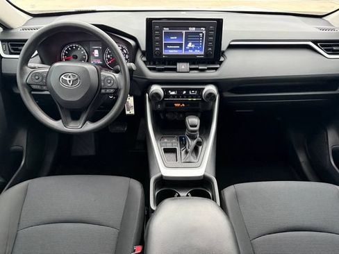 Used 2021 Toyota RAV4 LE FWD image 22