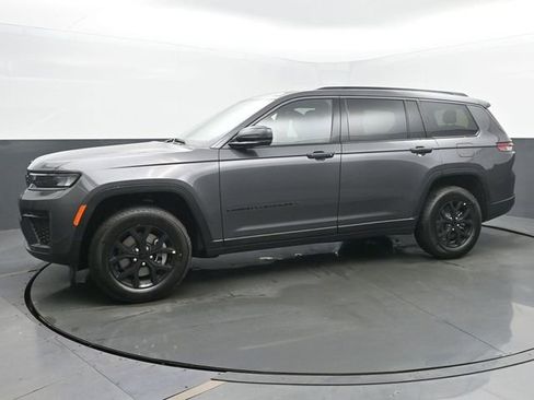 New 2026 Jeep Grand Cherokee L 4WD image 2
