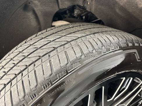 Certified 2022 Chevrolet Tahoe LT w/ Luxury Package image 28