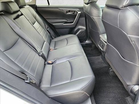 Used 2021 Toyota RAV4 XLE Premium image 19