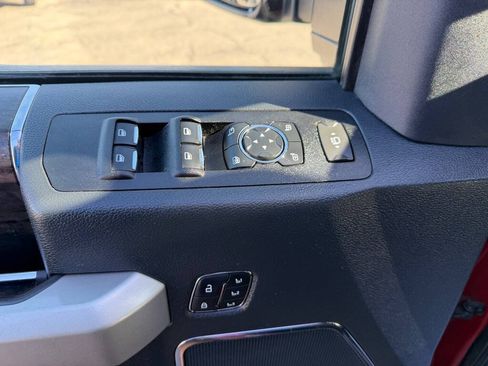 Used 2022 Ford F250 Lariat w/ Black Appearance Package AWD/4WD image 12