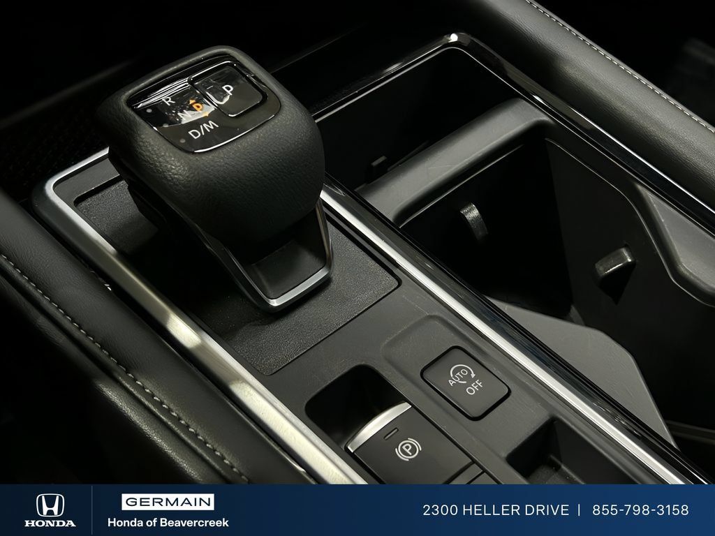 Used 2025 Nissan Pathfinder SL FWD image 25