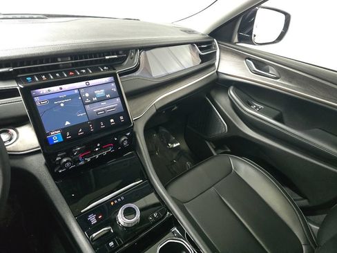 Used 2023 Jeep Grand Cherokee 4WD 4xe image 27