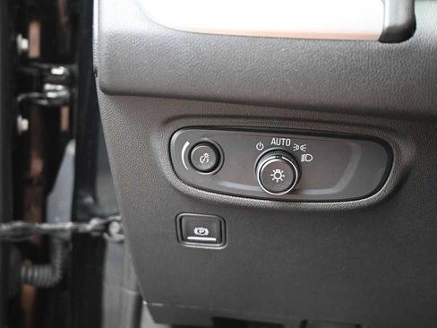 Used 2024 GMC Terrain SLE AWD/4WD image 21