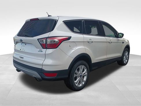 Used 2017 Ford Escape SE w/ SE Cold Weather Package image 5