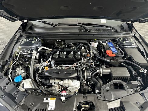 Used 2025 Honda Accord LX image 32
