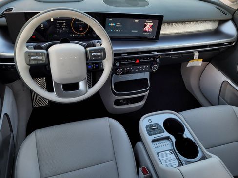 New 2026 Hyundai Ioniq 9 Calligraphy image 7