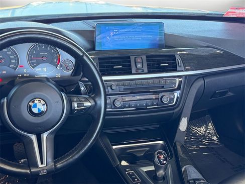 Used 2015 BMW M4 Convertible image 11