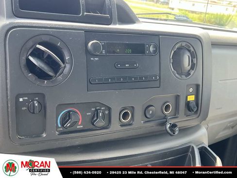 Used 2013 Ford E-150 and Econoline 150 w/ Exterior Upgrade Pkg RWD image 19
