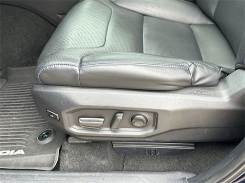 Certified 2023 Toyota Sequoia Platinum image 30