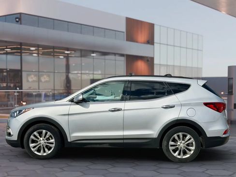 Used 2017 Hyundai Santa Fe Sport 2.0T AWD/4WD image 6