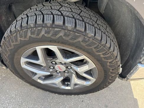Used 2024 GMC Sierra 1500 SLT AWD/4WD image 6