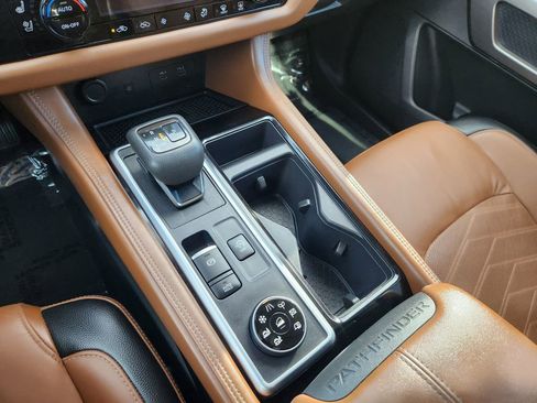 Used 2022 Nissan Pathfinder Platinum w/ Cargo Package image 22