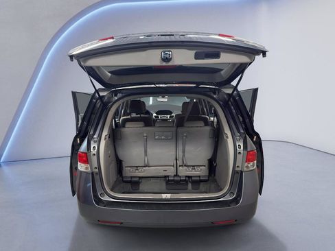 Used 2017 Honda Odyssey SE image 13