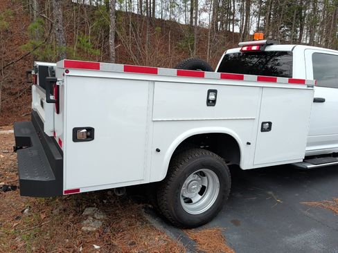 Used 2024 RAM 3500 Tradesman w/ Safety Group image 3