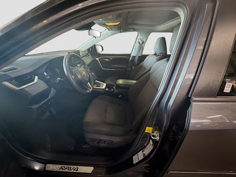 Used 2019 Toyota RAV4 XLE w/ Convenience Package AWD/4WD image 13