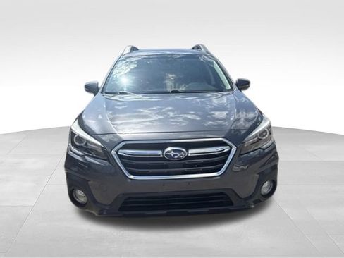 Used 2019 Subaru Outback 3.6R Limited AWD/4WD image 2