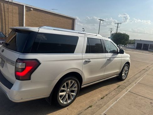 Used 2018 Ford Expedition Max Platinum AWD/4WD image 4