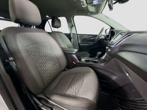 Used 2021 Chevrolet Equinox LT image 18
