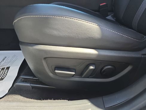 Used 2025 MAZDA CX-50 AWD 2.5 S w/ Preferred Package image 18