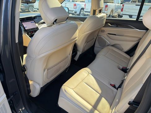 Certified 2022 Jeep Grand Cherokee Limited image 19