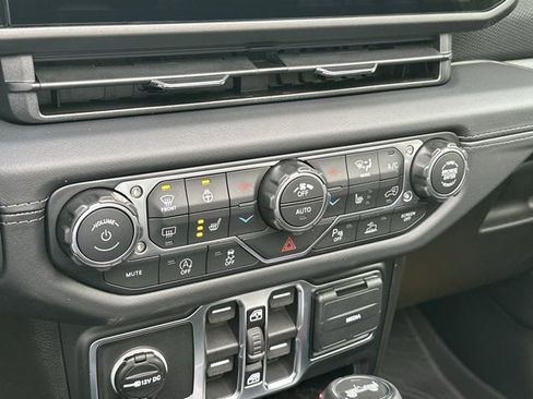 New 2026 Jeep Wrangler Unlimited Rubicon image 26