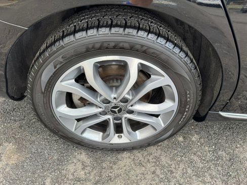 Used 2018 Mercedes-Benz C 300 4MATIC Sedan image 12