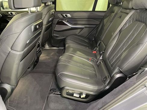 Used 2023 BMW X7 xDrive40i w/ Executive Package image 19
