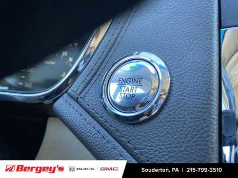 Used 2017 Lincoln Continental Reserve w/ Climate Package image 19