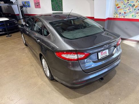 Used 2016 Ford Fusion SE image 50