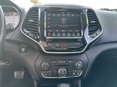 Used 2019 Jeep Cherokee Limited image 9