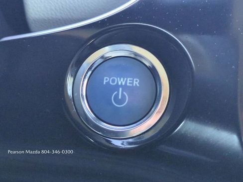 Used 2022 Toyota Prius LE image 27