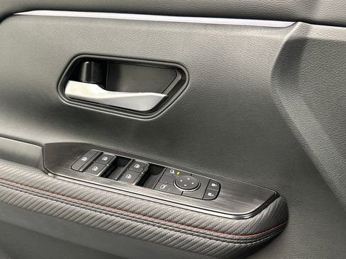 New 2025 Nissan Kicks SR w/ SR Premium Package image 18