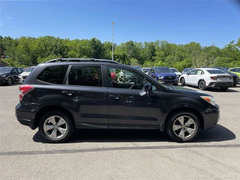 Used 2014 Subaru Forester 2.5i Premium w/ Protection Package #1 AWD/4WD image 4