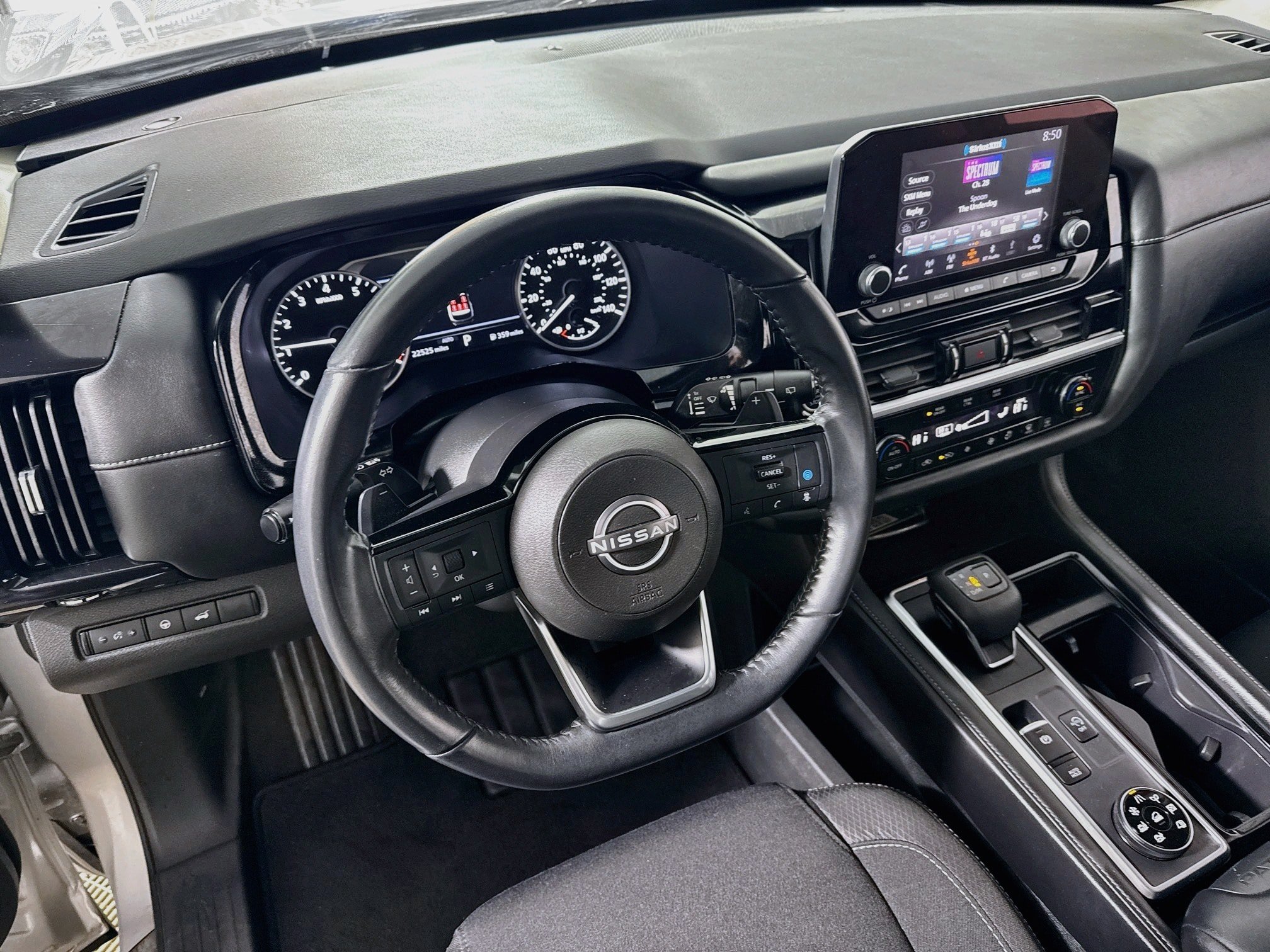 Used 2023 Nissan Pathfinder SV w/ SV Premium Package AWD/4WD image 24