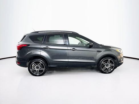 Used 2019 Ford Escape SEL image 10