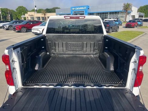Used 2025 Chevrolet Silverado 1500 LT RWD image 7