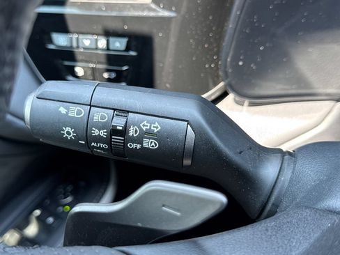 Used 2025 Lexus TX 500h AWD w/ Technology Package image 17