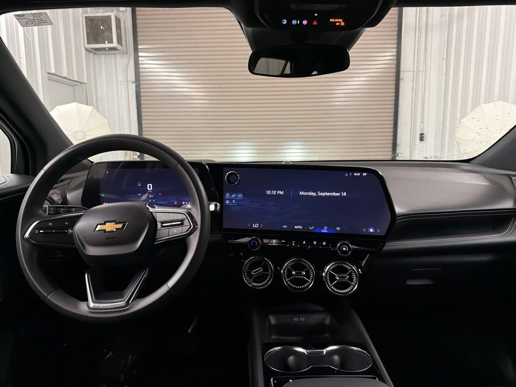 Used 2025 Chevrolet Blazer EV LT FWD image 36