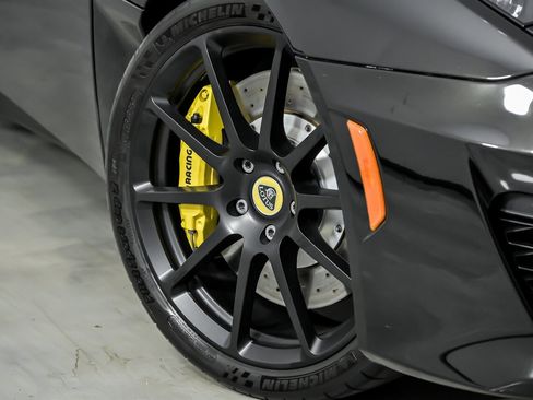 Used 2021 Lotus Evora image 4