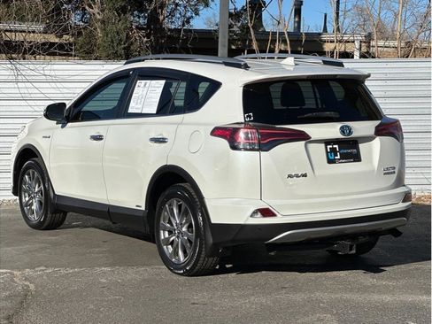 Used 2016 Toyota RAV4 Limited image 3