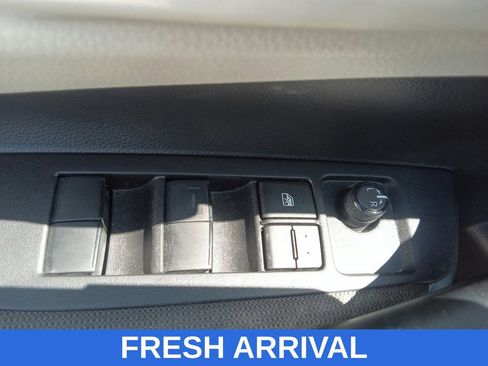 Used 2024 Toyota Corolla LE w/ LE Convenience Package FWD image 18