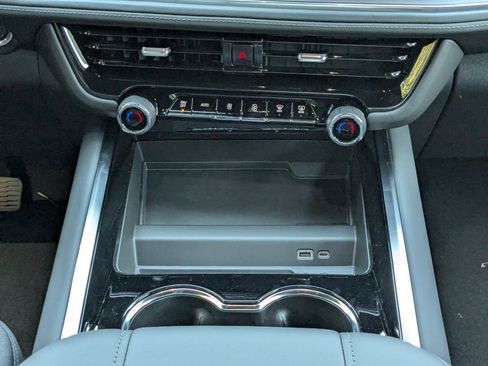 New 2026 Chevrolet Suburban LS image 19