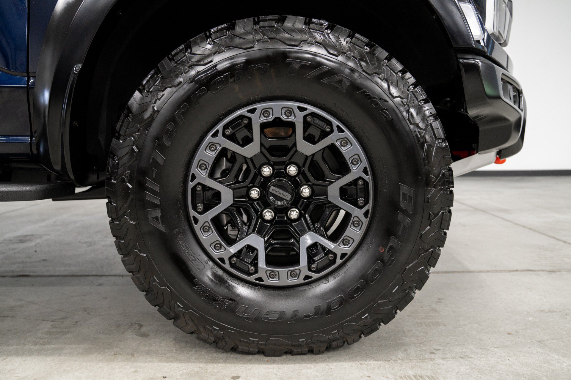 Used 2025 Ford F150 Raptor w/ Equipment Group 803A Raptor R AWD/4WD image 50