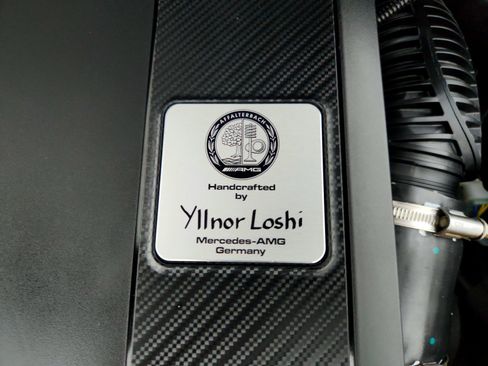 Certified 2025 Mercedes-Benz GLC 43 AMG 4MATIC image 33