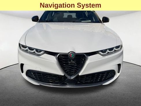 Used 2024 Alfa Romeo Tonale Ti image 4