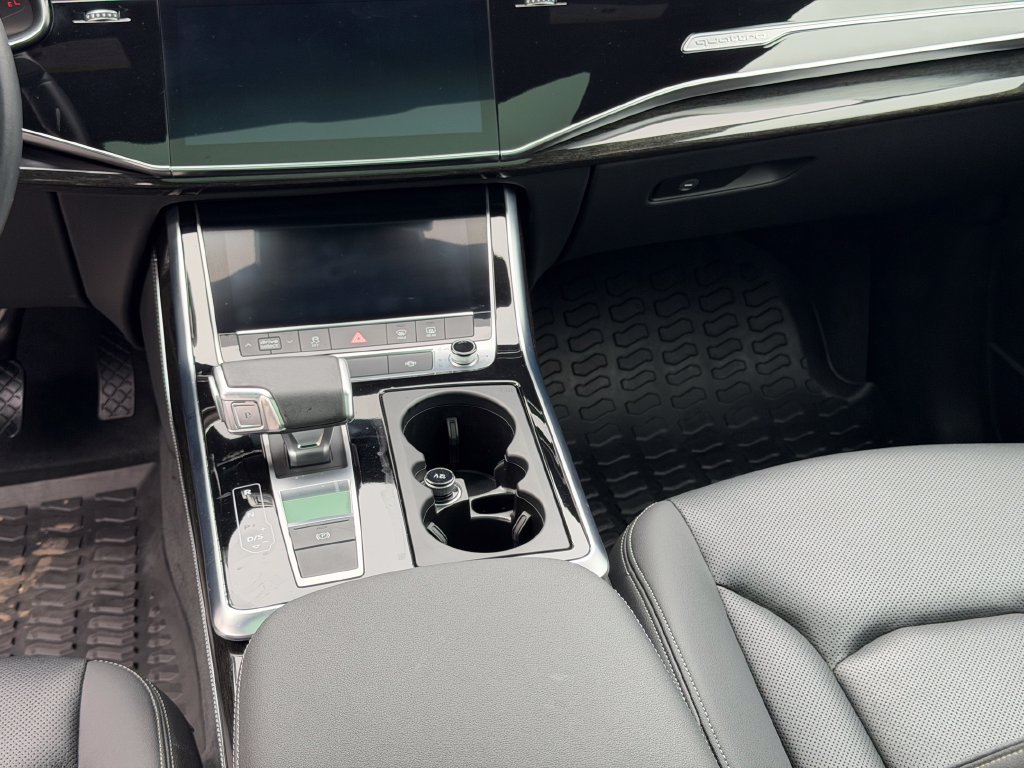 Used 2023 Audi Q8 Premium Plus w/ Premium Plus Package AWD/4WD image 21