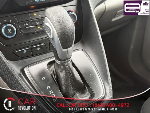 Used 2022 Ford Transit Connect XL image 25