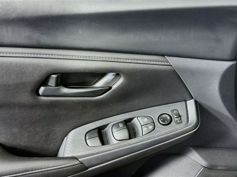 Used 2025 Nissan Sentra S FWD image 15